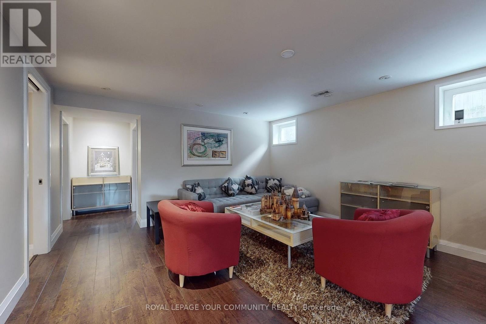 25 Alderdale Court, Toronto (Banbury-Don Mills), Ontario  M3B 2H8 - Photo 16 - C12443005