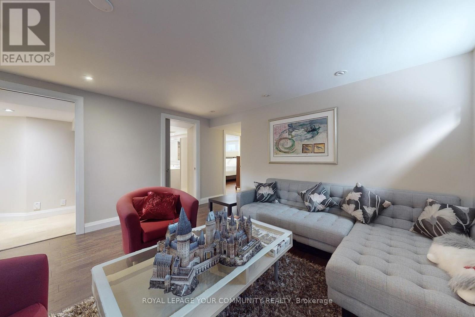 25 Alderdale Court, Toronto (Banbury-Don Mills), Ontario  M3B 2H8 - Photo 17 - C12443005