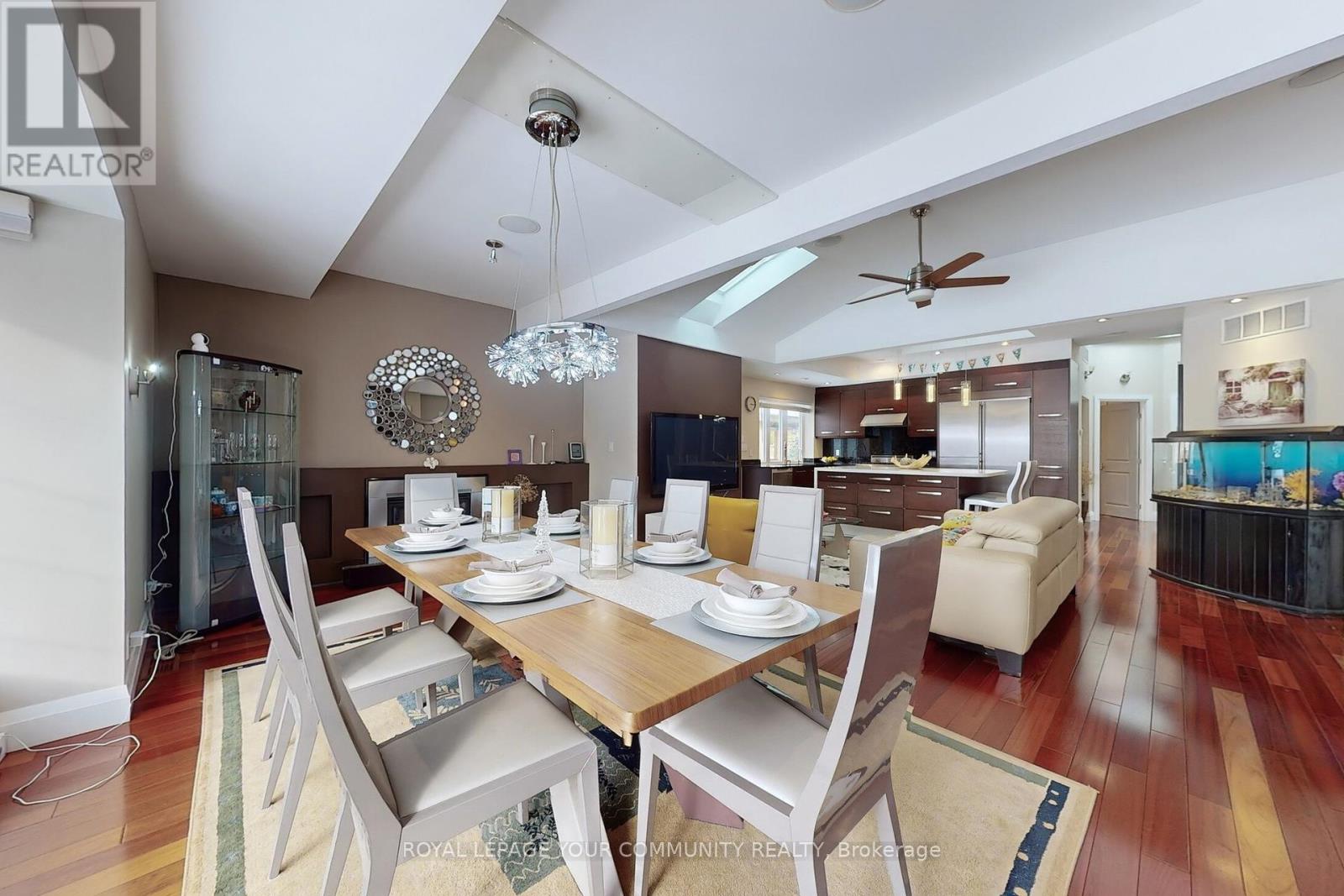 25 Alderdale Court, Toronto (Banbury-Don Mills), Ontario  M3B 2H8 - Photo 5 - C12443005