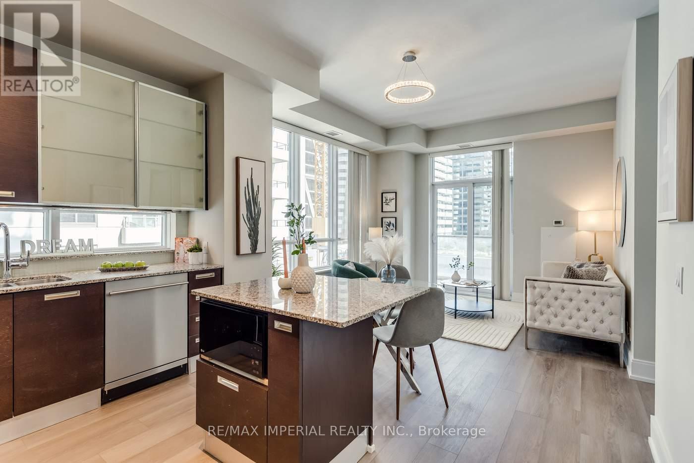 1101 - 21 Balmuto Street, Toronto (Bay Street Corridor), Ontario  M4Y 1W4 - Photo 6 - C12443037