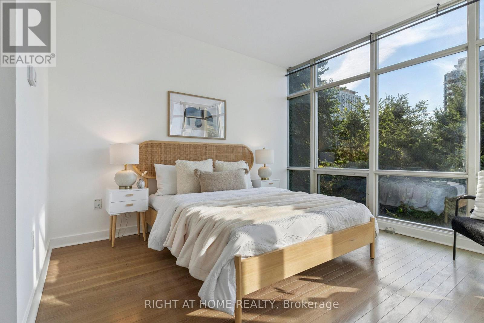 102 - 35 Mariner Terrace, Toronto (Waterfront Communities), Ontario  M5V 3V9 - Photo 15 - C12443064