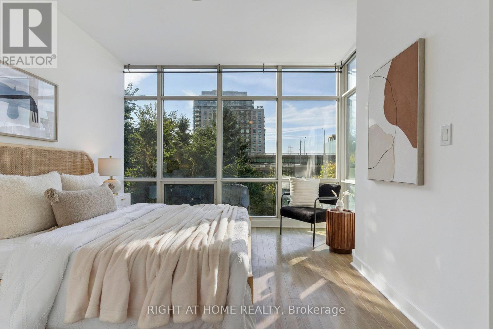 102 - 35 Mariner Terrace, Toronto (Waterfront Communities), Ontario  M5V 3V9 - Photo 16 - C12443064