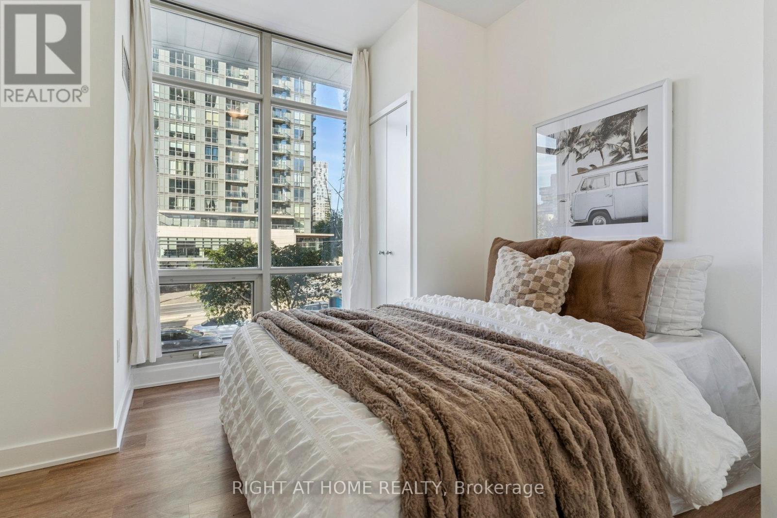 102 - 35 Mariner Terrace, Toronto (Waterfront Communities), Ontario  M5V 3V9 - Photo 20 - C12443064