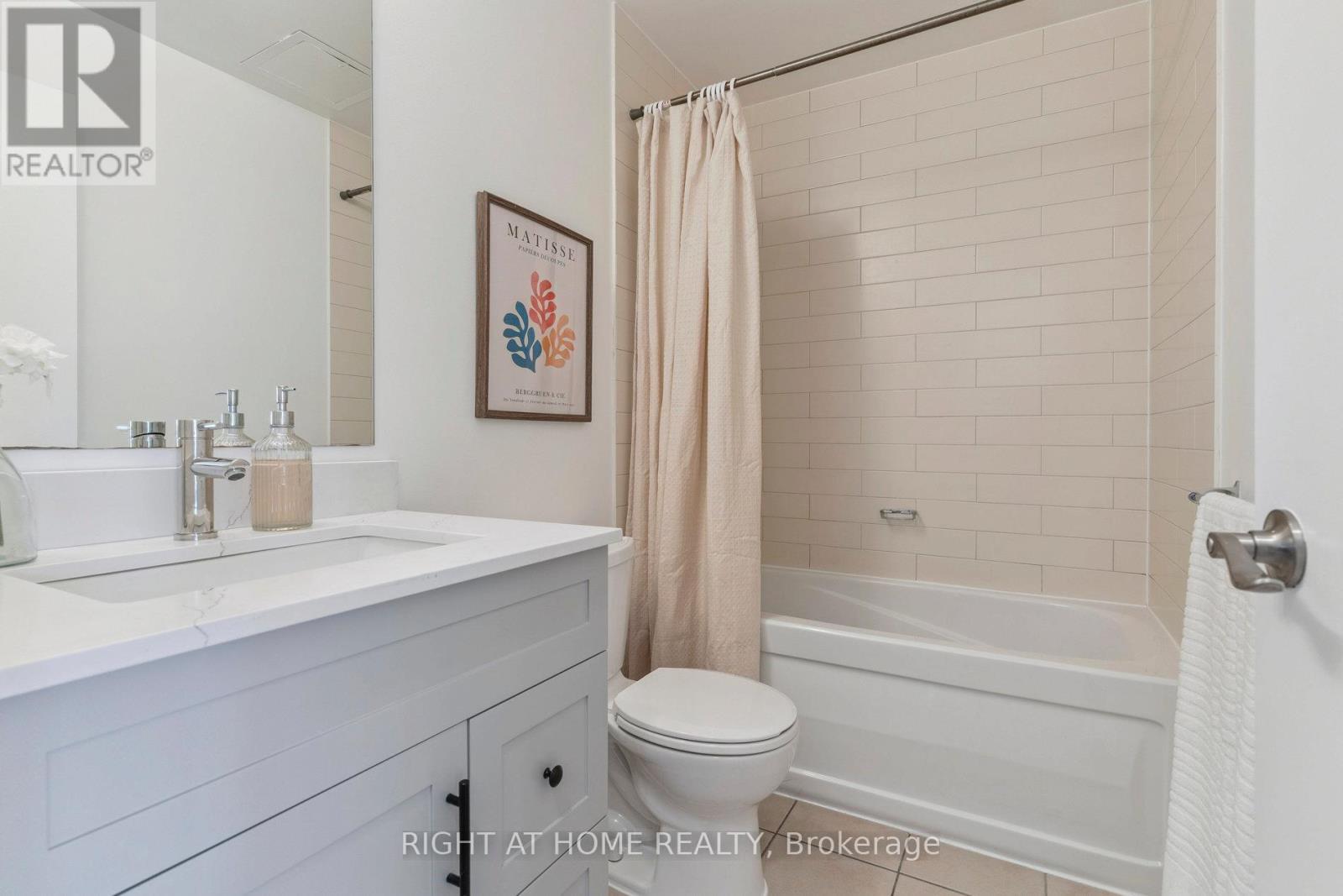 102 - 35 Mariner Terrace, Toronto (Waterfront Communities), Ontario  M5V 3V9 - Photo 22 - C12443064