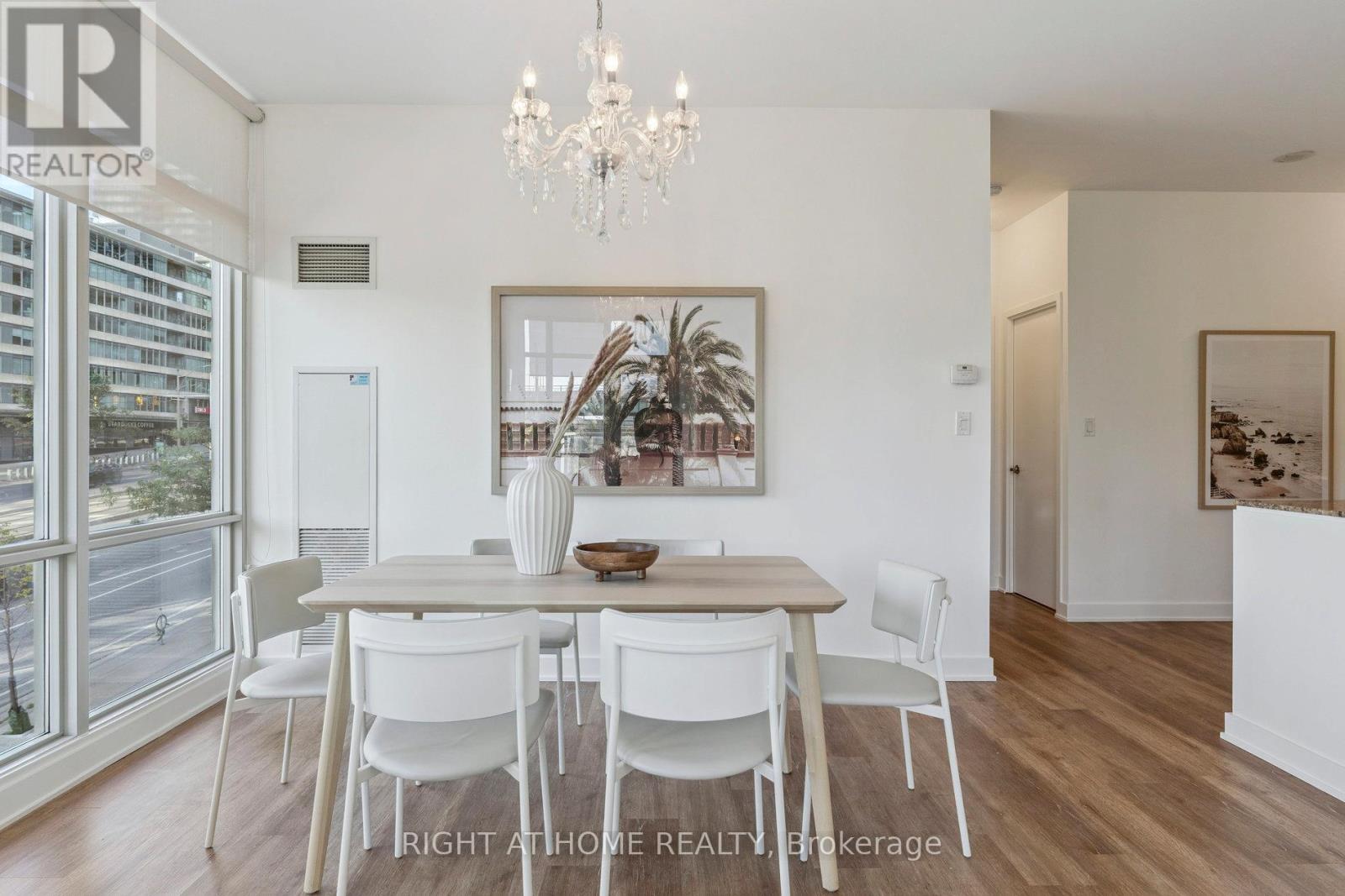 102 - 35 Mariner Terrace, Toronto (Waterfront Communities), Ontario  M5V 3V9 - Photo 9 - C12443064
