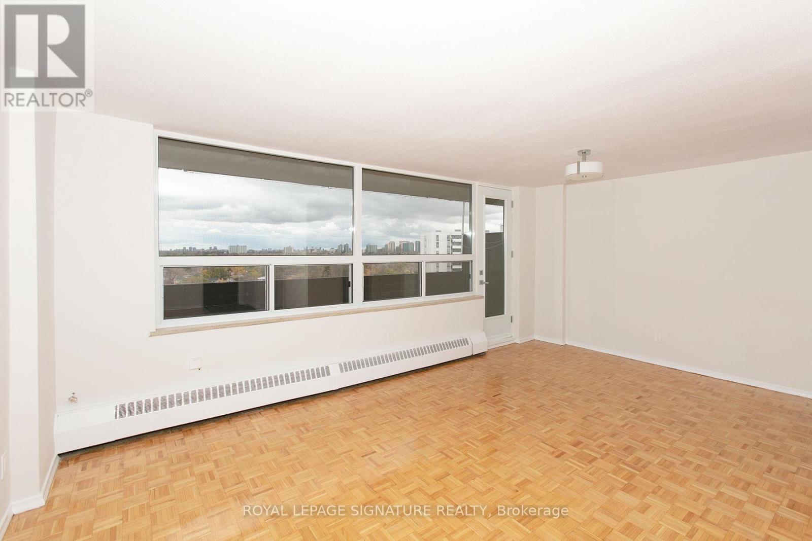 312 - 6200 Bathurst Street, Toronto, Ontario  M2R 2A3 - Photo 8 - C12443083