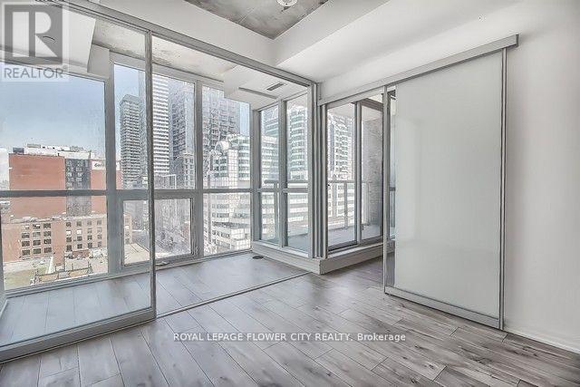 1001 - 88 Blue Jays Way, Toronto, Ontario  M5V 0L7 - Photo 11 - C12443107