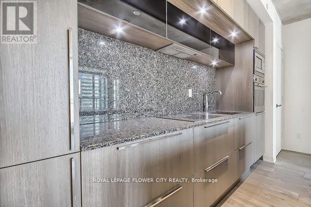 1001 - 88 Blue Jays Way, Toronto, Ontario  M5V 0L7 - Photo 17 - C12443107
