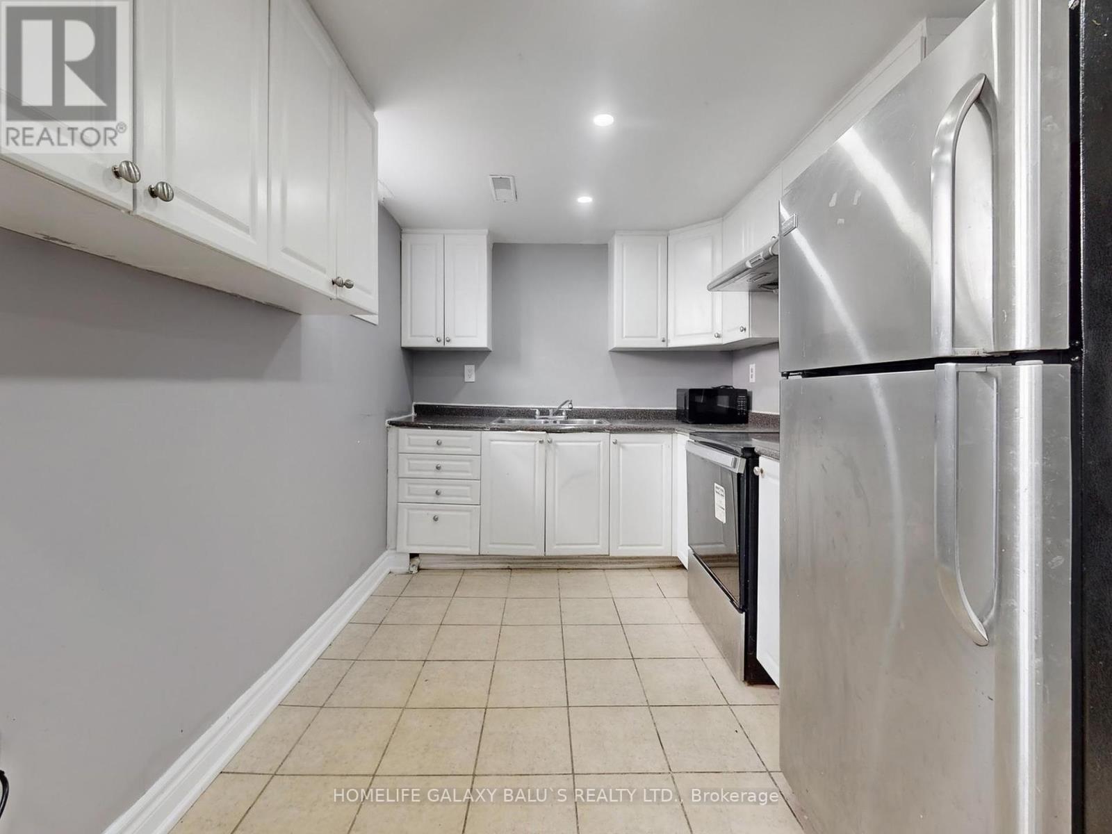 76 Lowry Square, Toronto (Malvern), Ontario  M1B 1N6 - Photo 33 - E12443035