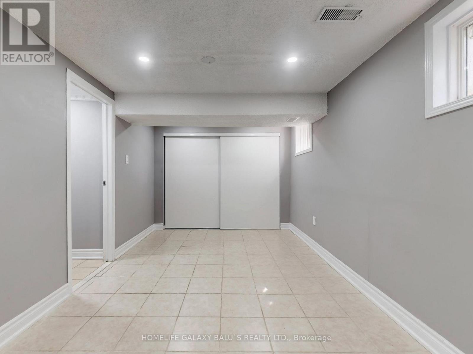 76 Lowry Square, Toronto (Malvern), Ontario  M1B 1N6 - Photo 38 - E12443035