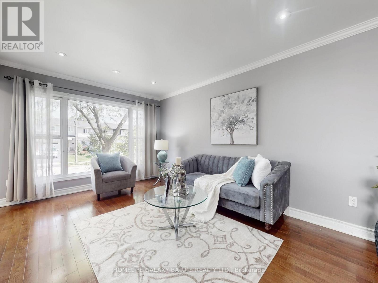 76 Lowry Square, Toronto (Malvern), Ontario  M1B 1N6 - Photo 4 - E12443035