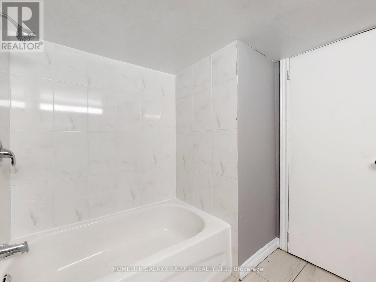 76 Lowry Square, Toronto (Malvern), Ontario  M1B 1N6 - Photo 44 - E12443035