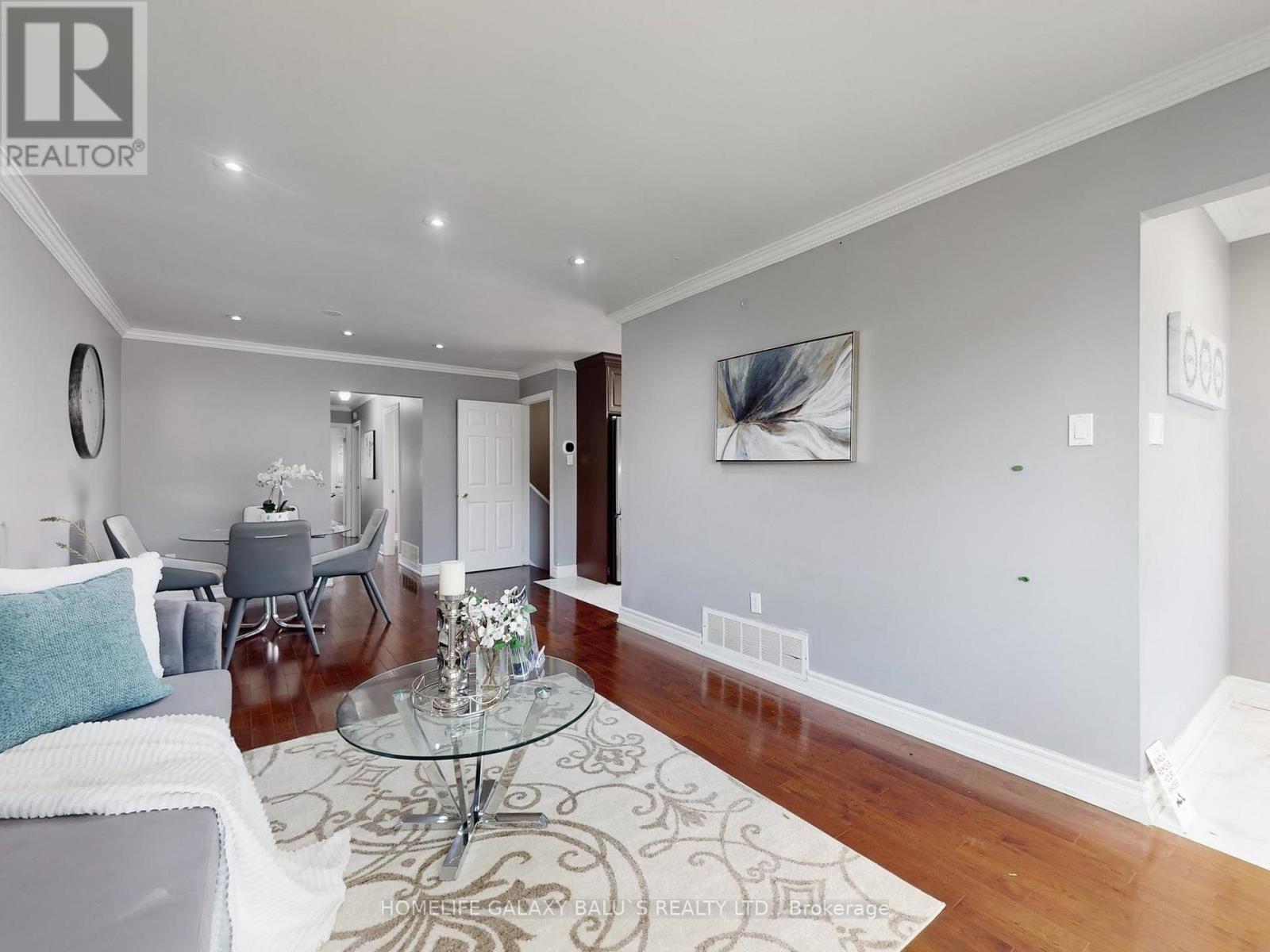 76 Lowry Square, Toronto (Malvern), Ontario  M1B 1N6 - Photo 6 - E12443035