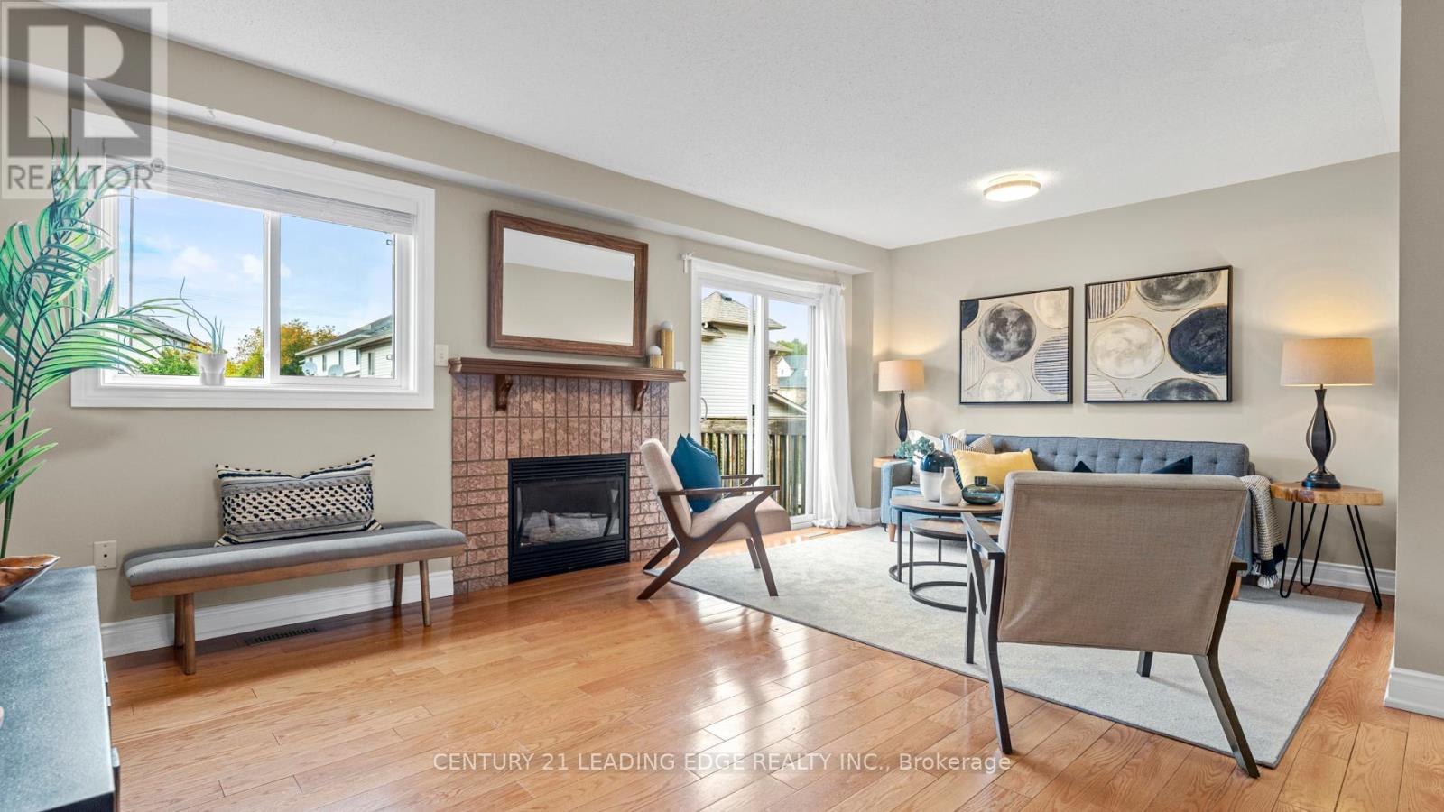 330 Sparrow Circle, Pickering (Highbush), Ontario  L1V 6Y3 - Photo 3 - E12443038