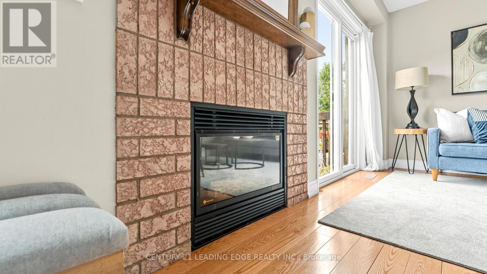 330 Sparrow Circle, Pickering (Highbush), Ontario  L1V 6Y3 - Photo 6 - E12443038