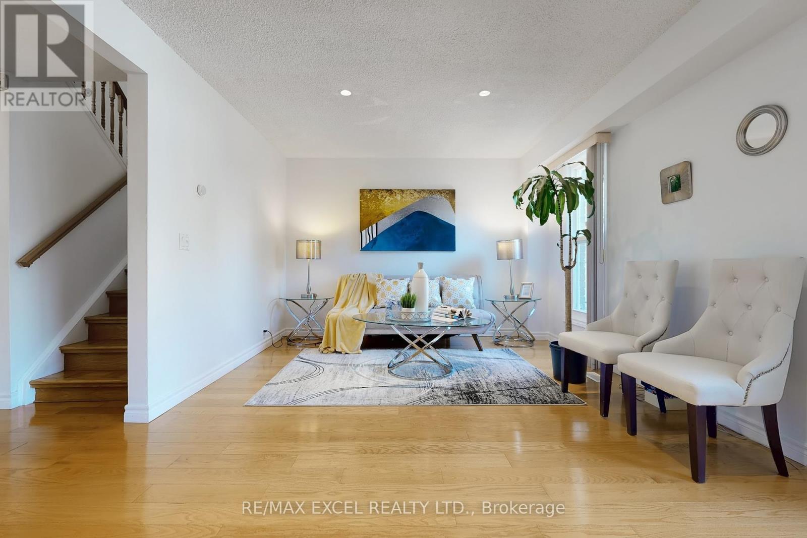 29 Green Spring Drive, Toronto (Milliken), Ontario  M1V 2A9 - Photo 2 - E12443063