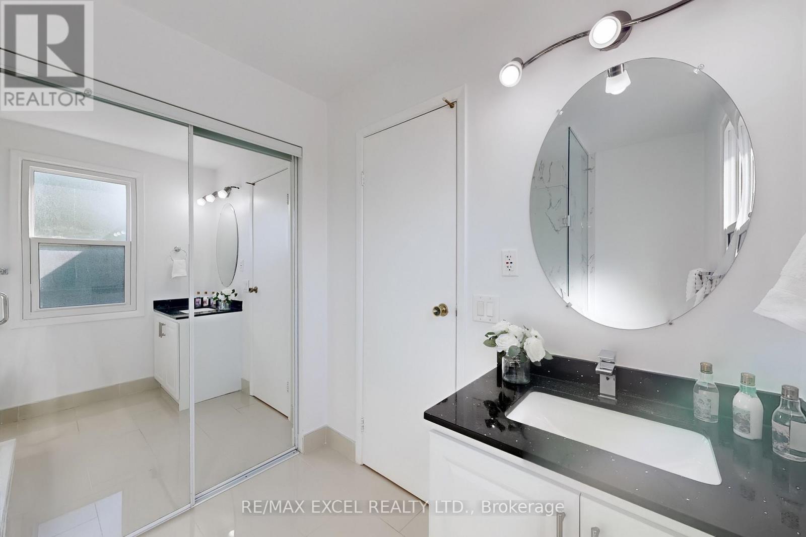 29 Green Spring Drive, Toronto (Milliken), Ontario  M1V 2A9 - Photo 21 - E12443063