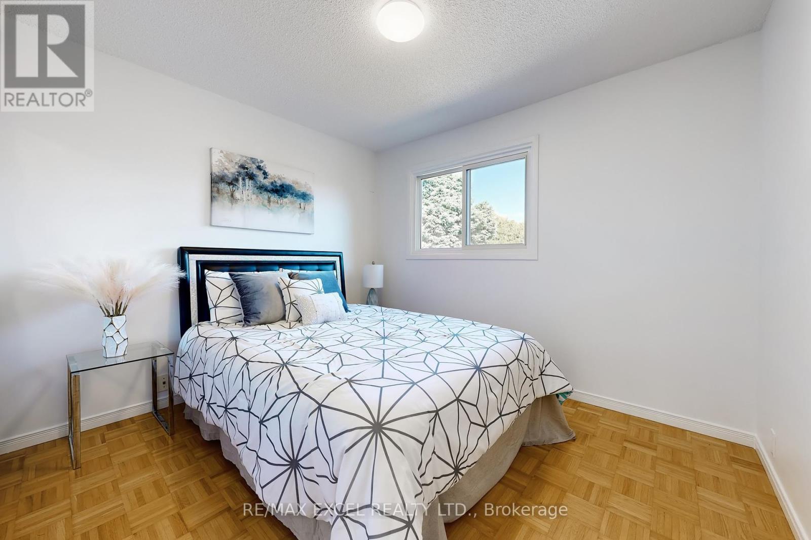 29 Green Spring Drive, Toronto (Milliken), Ontario  M1V 2A9 - Photo 23 - E12443063