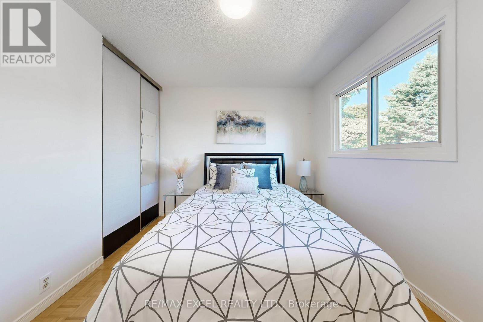29 Green Spring Drive, Toronto (Milliken), Ontario  M1V 2A9 - Photo 24 - E12443063