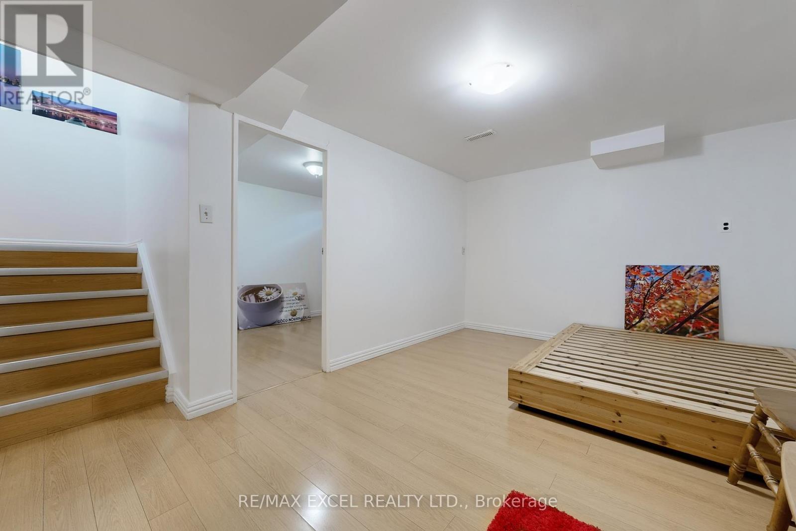 29 Green Spring Drive, Toronto (Milliken), Ontario  M1V 2A9 - Photo 28 - E12443063