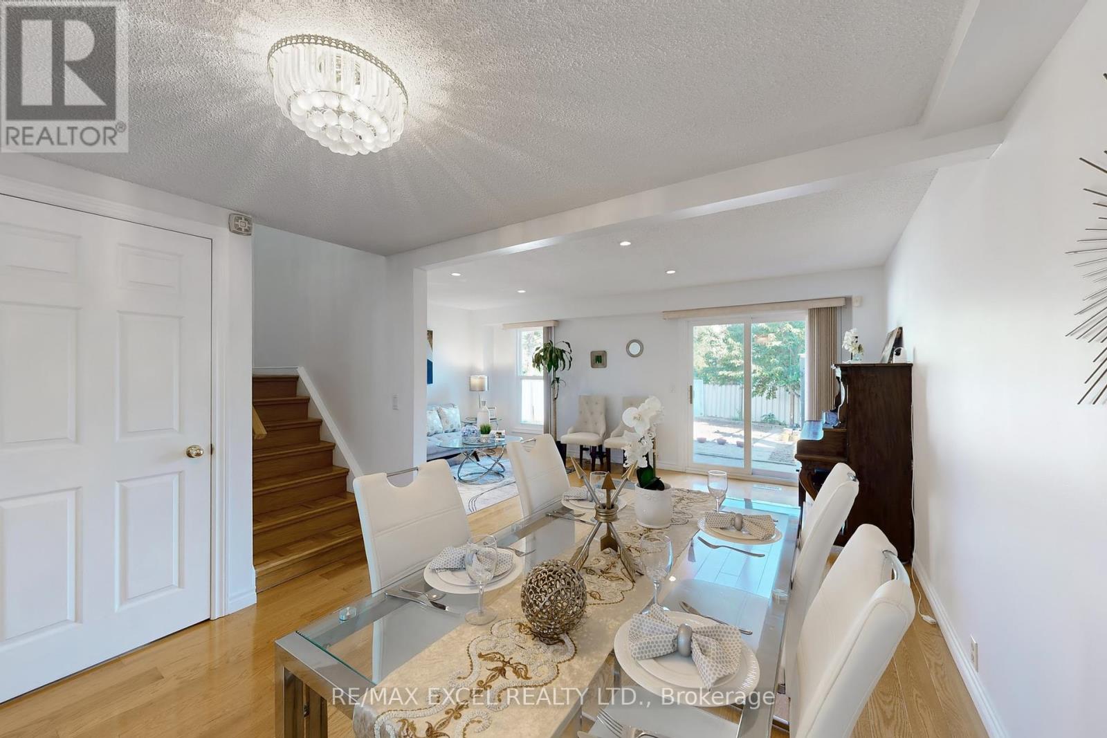 29 Green Spring Drive, Toronto (Milliken), Ontario  M1V 2A9 - Photo 9 - E12443063