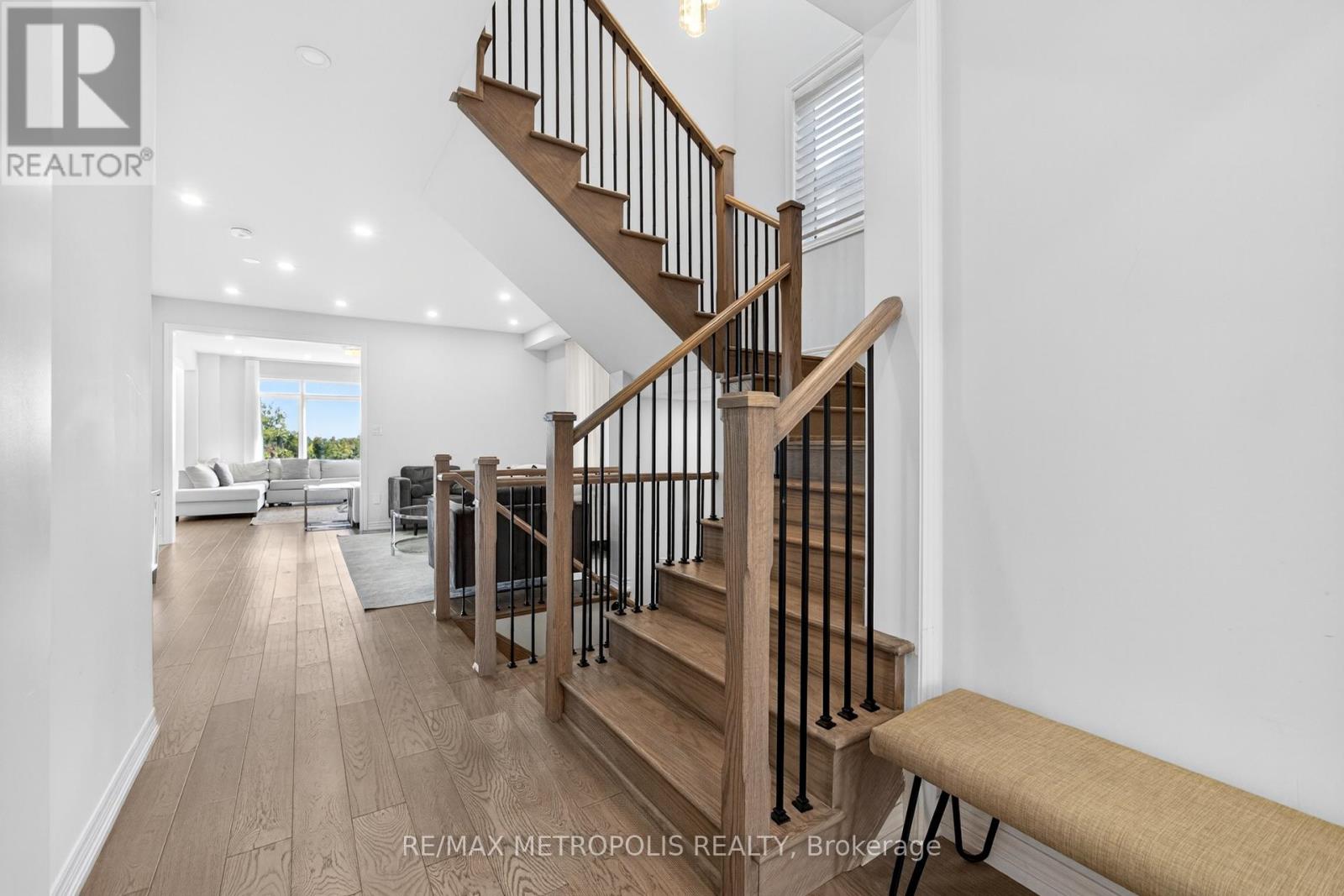 127 Mcphail Avenue, Clarington, Ontario  L1C 7H2 - Photo 7 - E12443087