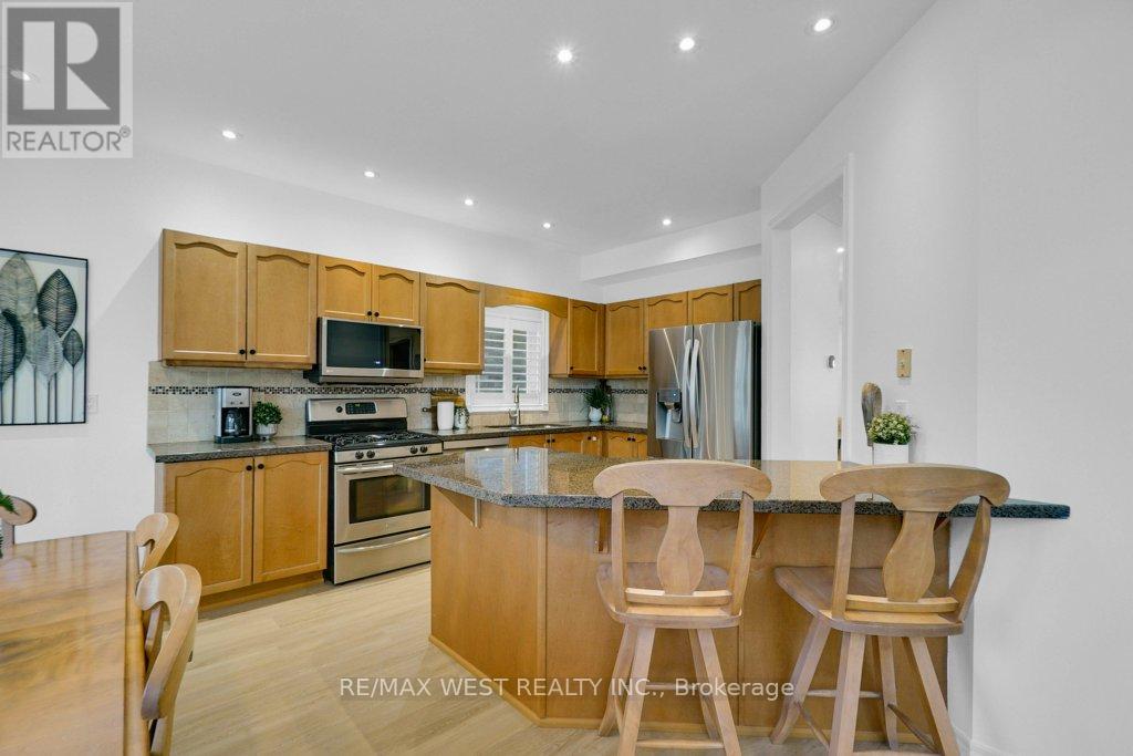 172 Napa Valley Avenue, Vaughan (Sonoma Heights), Ontario  L4H 1L1 - Photo 11 - N12442945