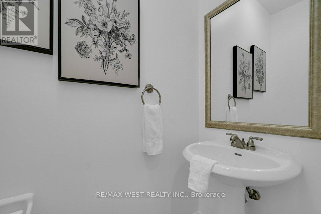 172 Napa Valley Avenue, Vaughan (Sonoma Heights), Ontario  L4H 1L1 - Photo 19 - N12442945
