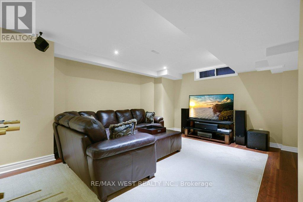 172 Napa Valley Avenue, Vaughan (Sonoma Heights), Ontario  L4H 1L1 - Photo 25 - N12442945