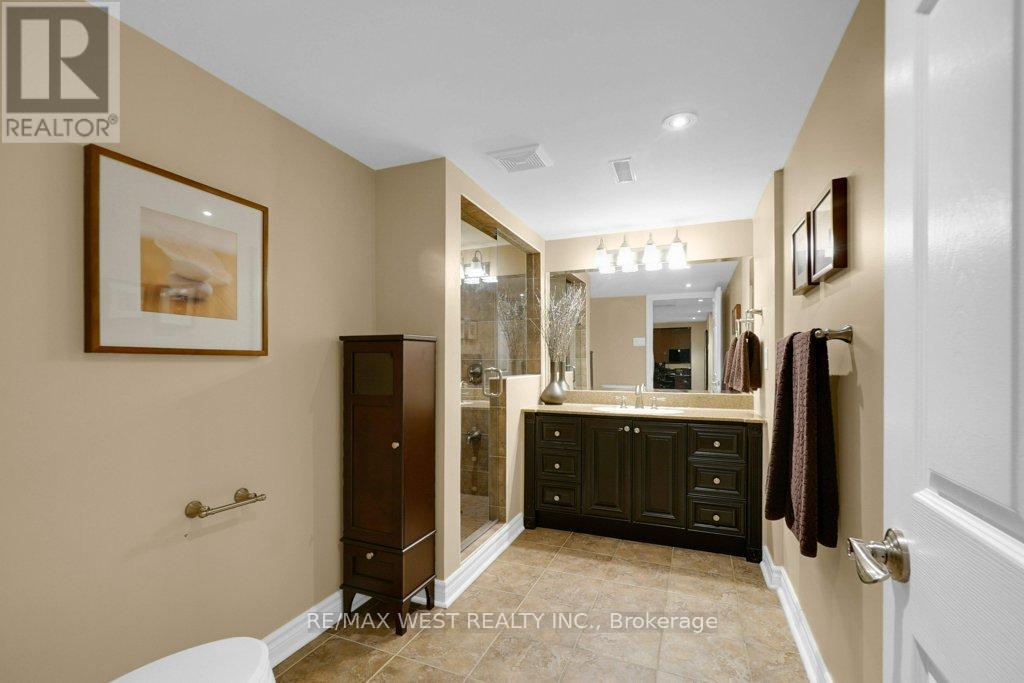 172 Napa Valley Avenue, Vaughan (Sonoma Heights), Ontario  L4H 1L1 - Photo 28 - N12442945