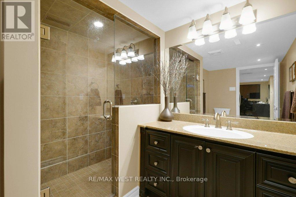 172 Napa Valley Avenue, Vaughan (Sonoma Heights), Ontario  L4H 1L1 - Photo 29 - N12442945