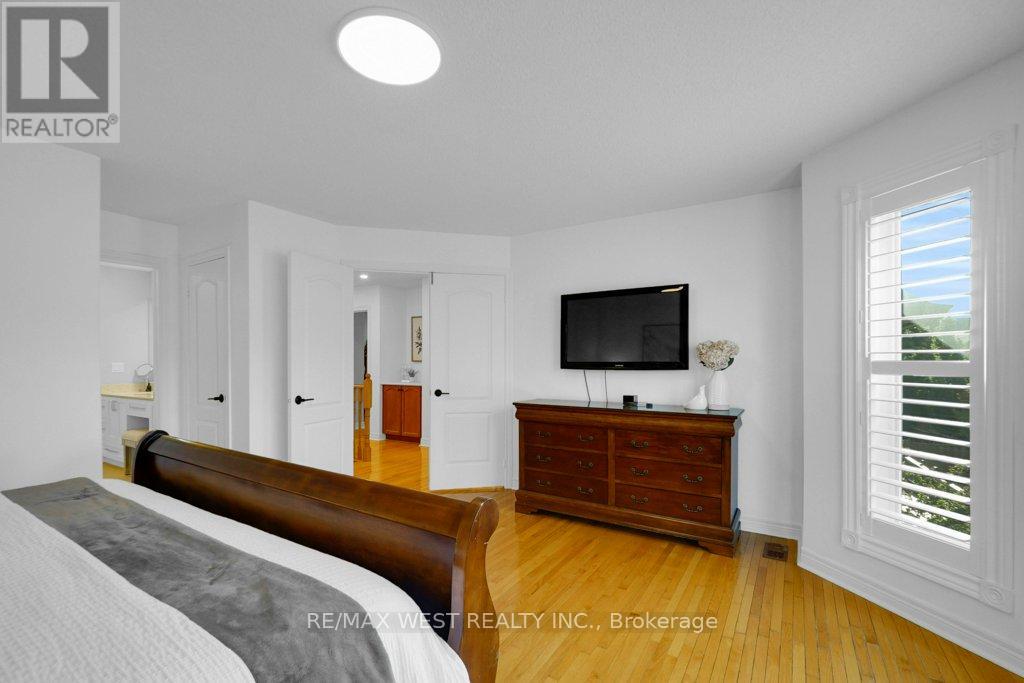 172 Napa Valley Avenue, Vaughan (Sonoma Heights), Ontario  L4H 1L1 - Photo 32 - N12442945