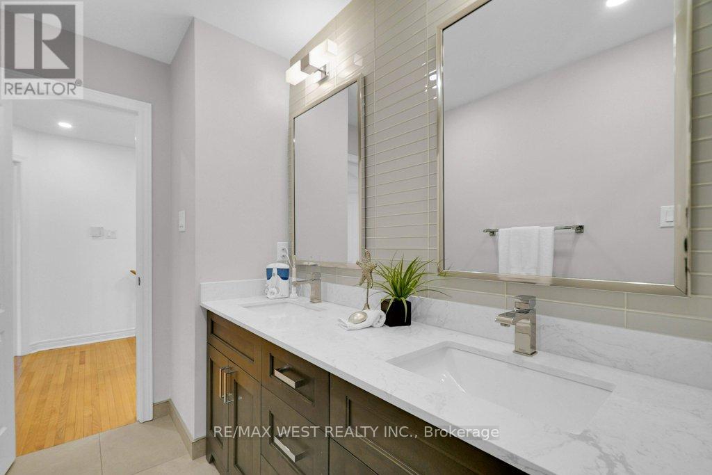 172 Napa Valley Avenue, Vaughan (Sonoma Heights), Ontario  L4H 1L1 - Photo 38 - N12442945