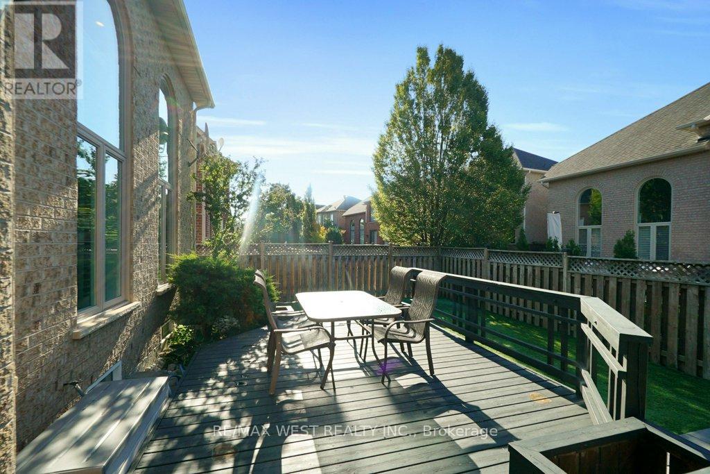 172 Napa Valley Avenue, Vaughan (Sonoma Heights), Ontario  L4H 1L1 - Photo 46 - N12442945