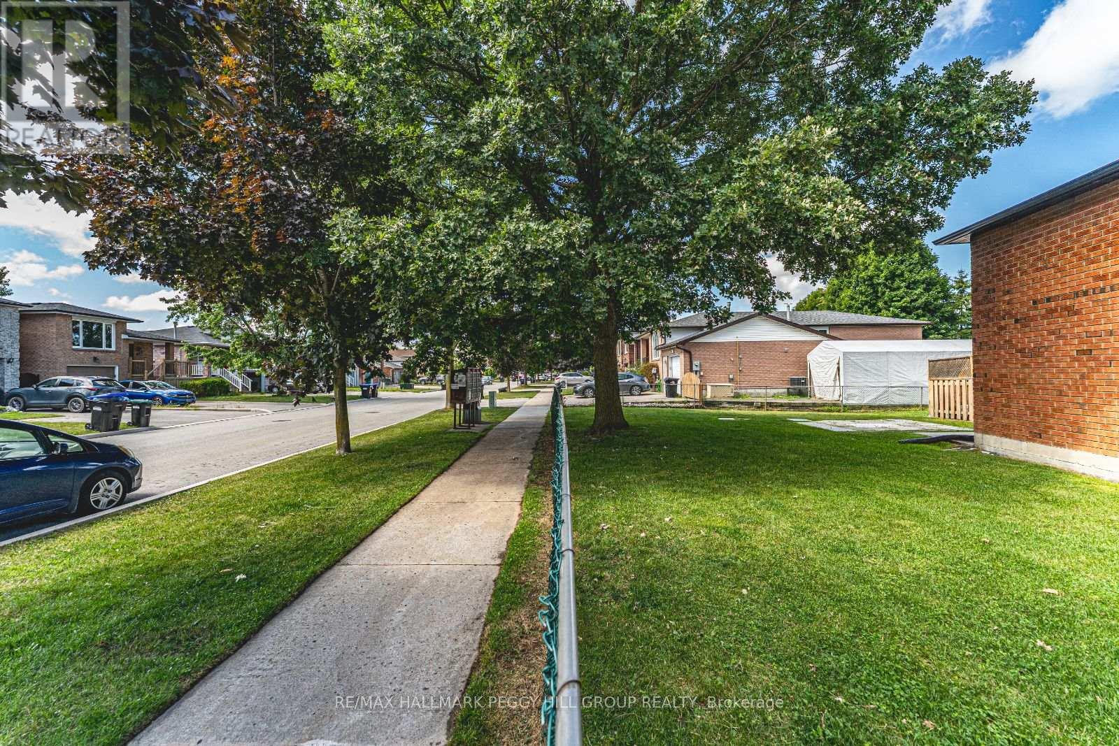 388 Parkwood Avenue, Bradford West Gwillimbury (Bradford), Ontario  L3Z 2W9 - Photo 18 - N12442948