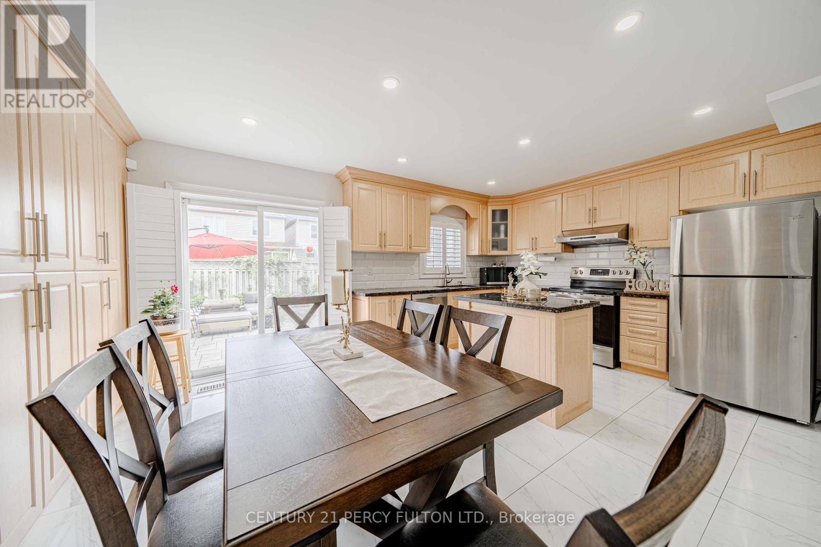 157 Billingsley Crescent, Markham (Cedarwood), Ontario  L3S 4P3 - Photo 14 - N12442974