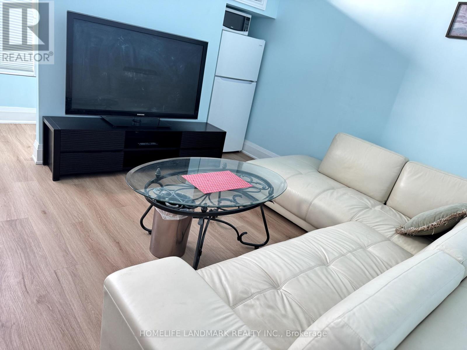 Unit 3 - 33 Luzon Avenue, Markham, Ontario  L6B 0M6 - Photo 7 - N12442985
