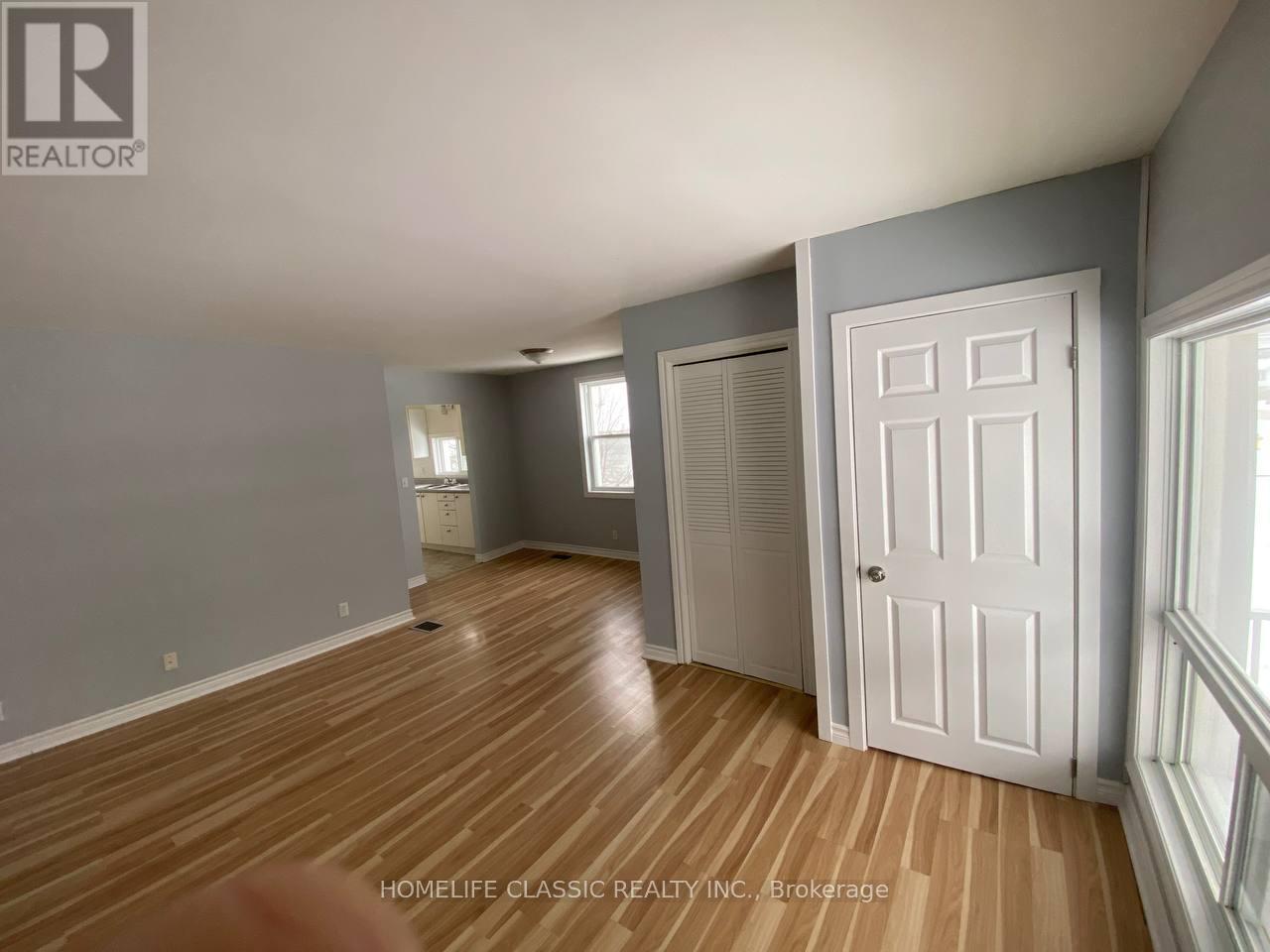 226 Royal Road, Georgina (Keswick South), Ontario  L4P 2T7 - Photo 2 - N12443068