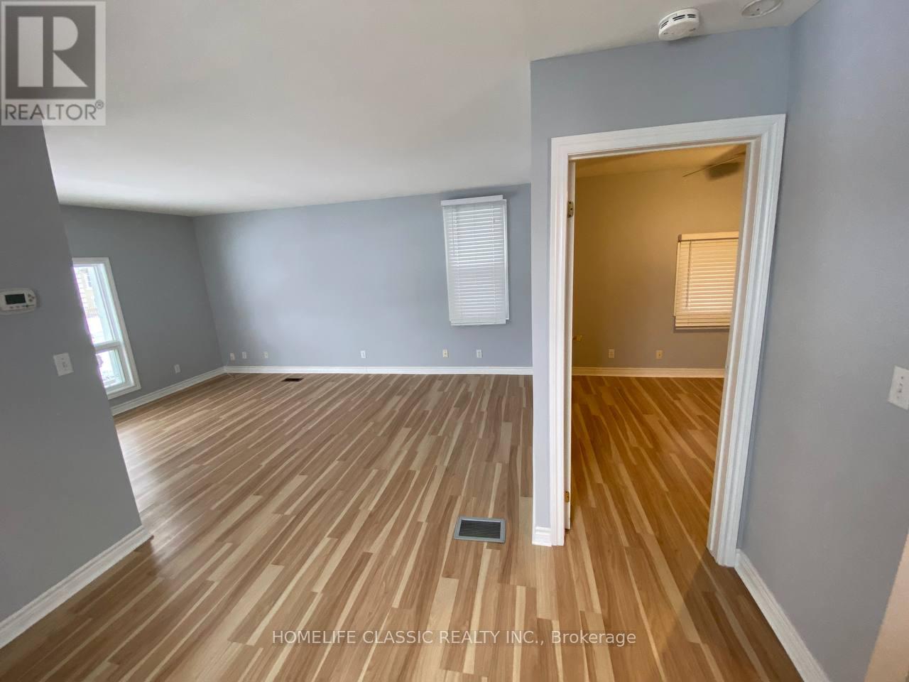 226 Royal Road, Georgina (Keswick South), Ontario  L4P 2T7 - Photo 4 - N12443068