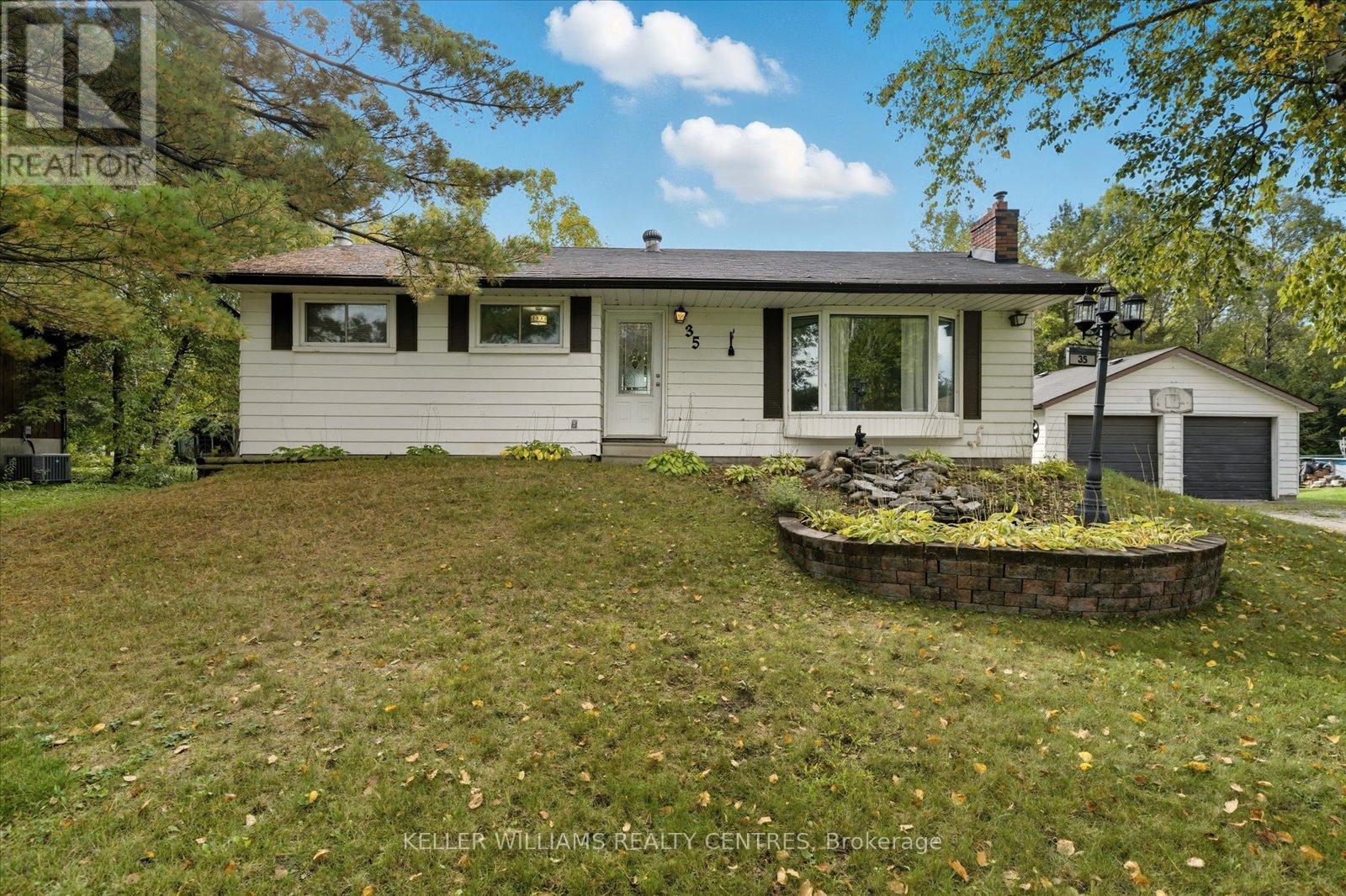35 Regent Street, Georgina (Pefferlaw), Ontario  L0E 1N0 - Photo 1 - N12443079