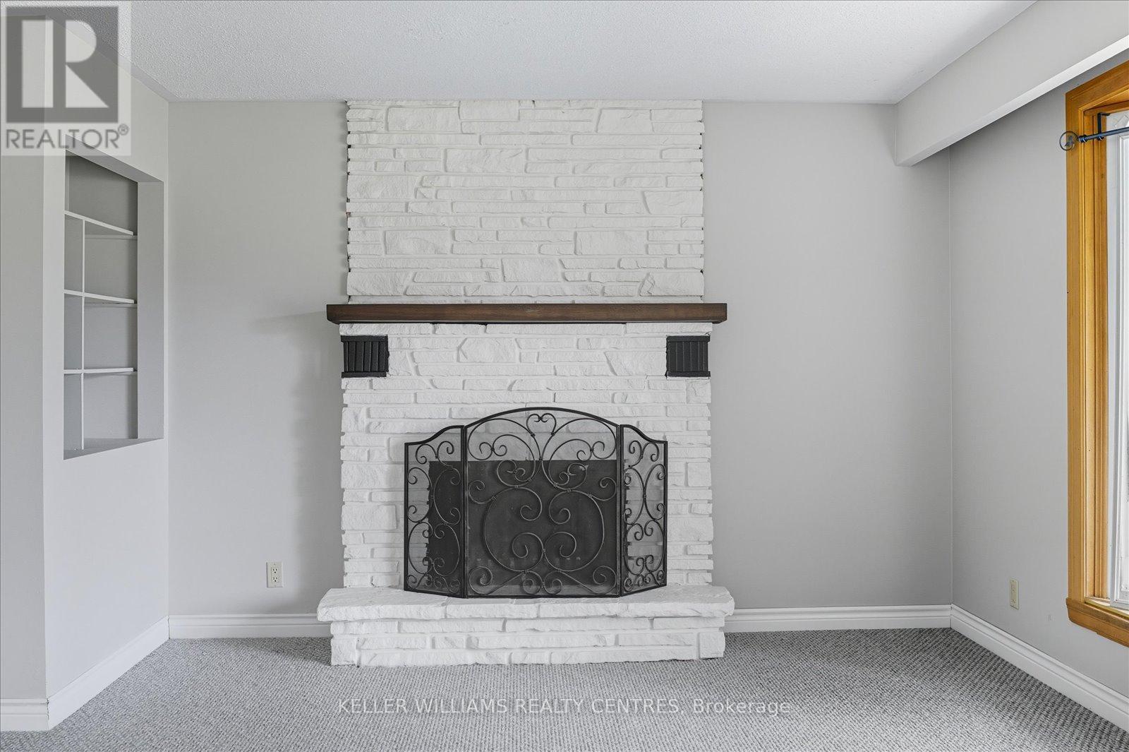 35 Regent Street, Georgina (Pefferlaw), Ontario  L0E 1N0 - Photo 10 - N12443079