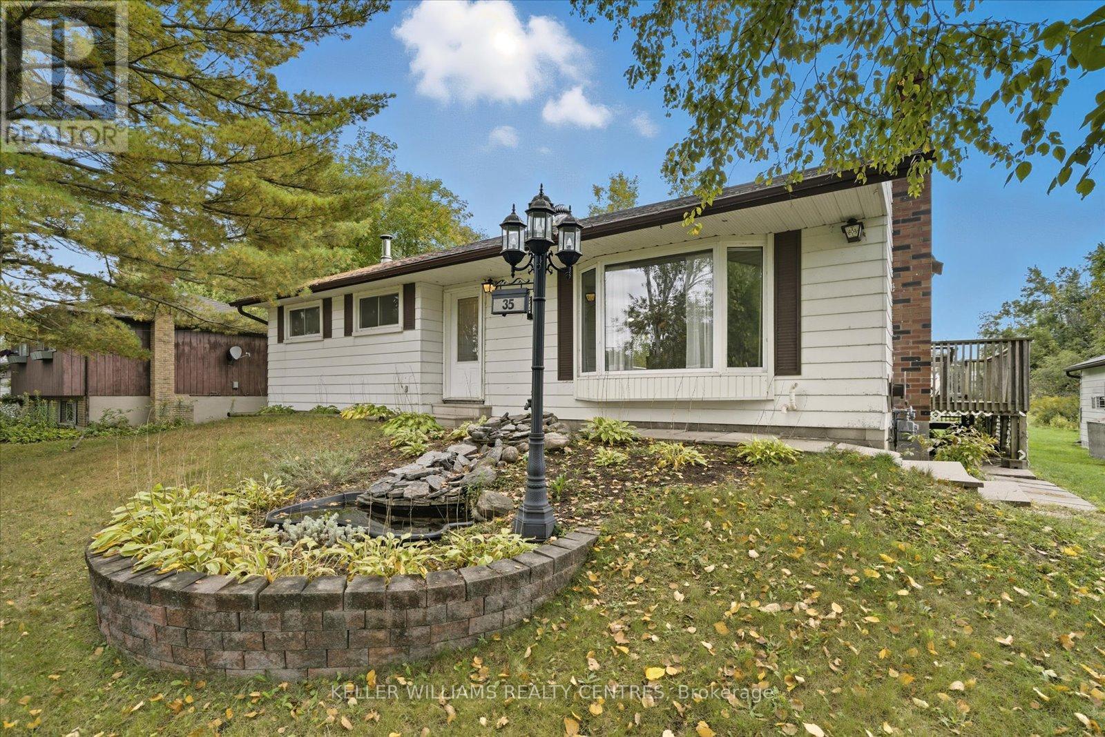 35 Regent Street, Georgina (Pefferlaw), Ontario  L0E 1N0 - Photo 3 - N12443079