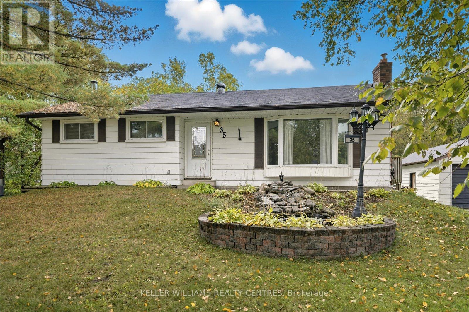 35 Regent Street, Georgina (Pefferlaw), Ontario  L0E 1N0 - Photo 4 - N12443079