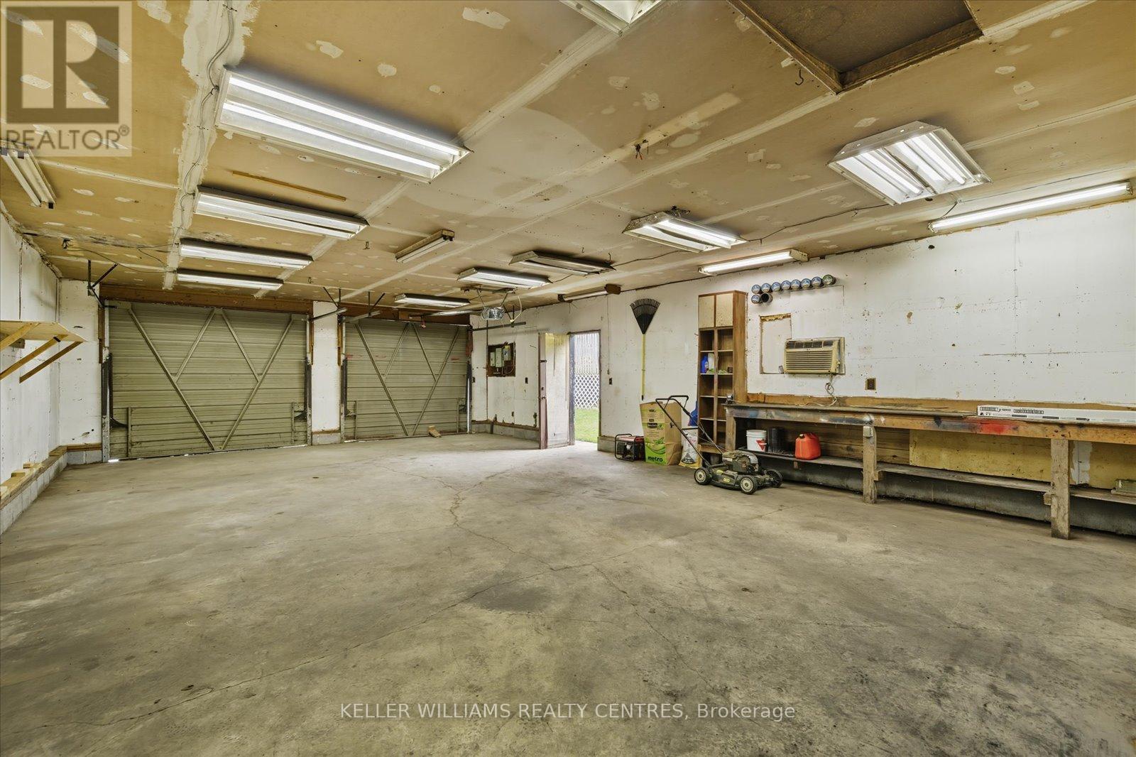 35 Regent Street, Georgina (Pefferlaw), Ontario  L0E 1N0 - Photo 44 - N12443079