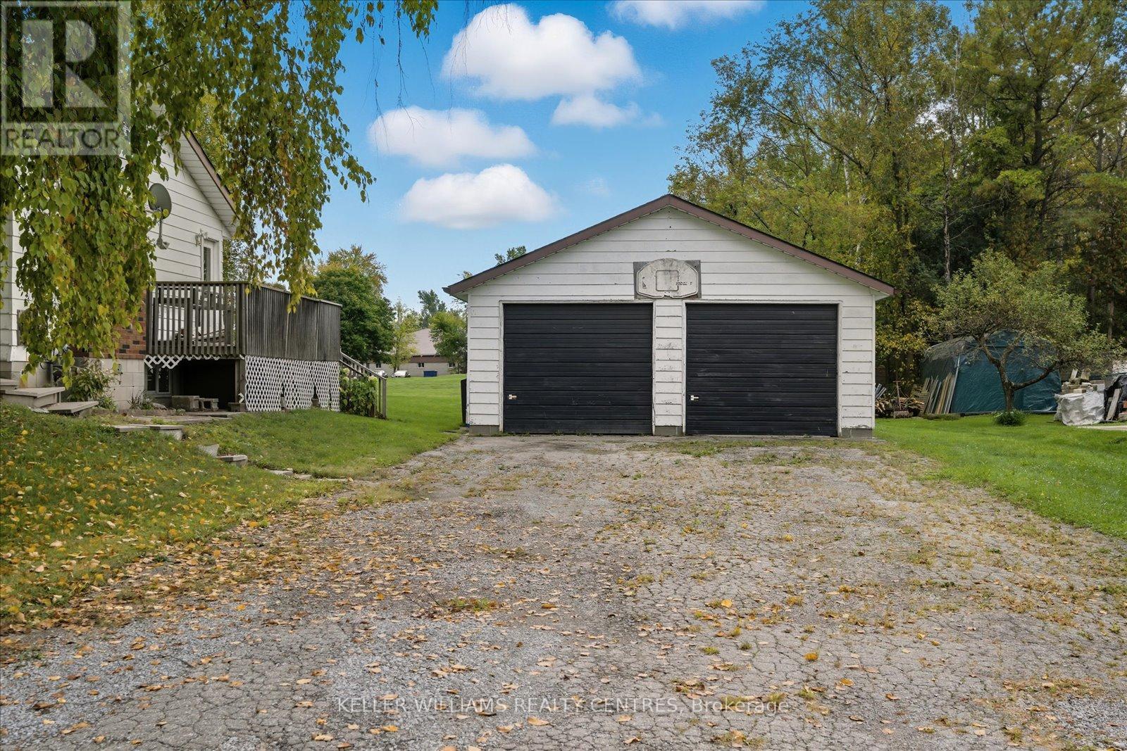 35 Regent Street, Georgina (Pefferlaw), Ontario  L0E 1N0 - Photo 48 - N12443079
