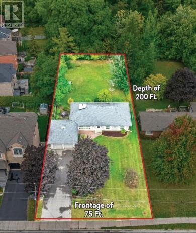 22 Poplar Drive, Richmond Hill (Oak Ridges), Ontario  L4E 2X6 - Photo 2 - N12443112