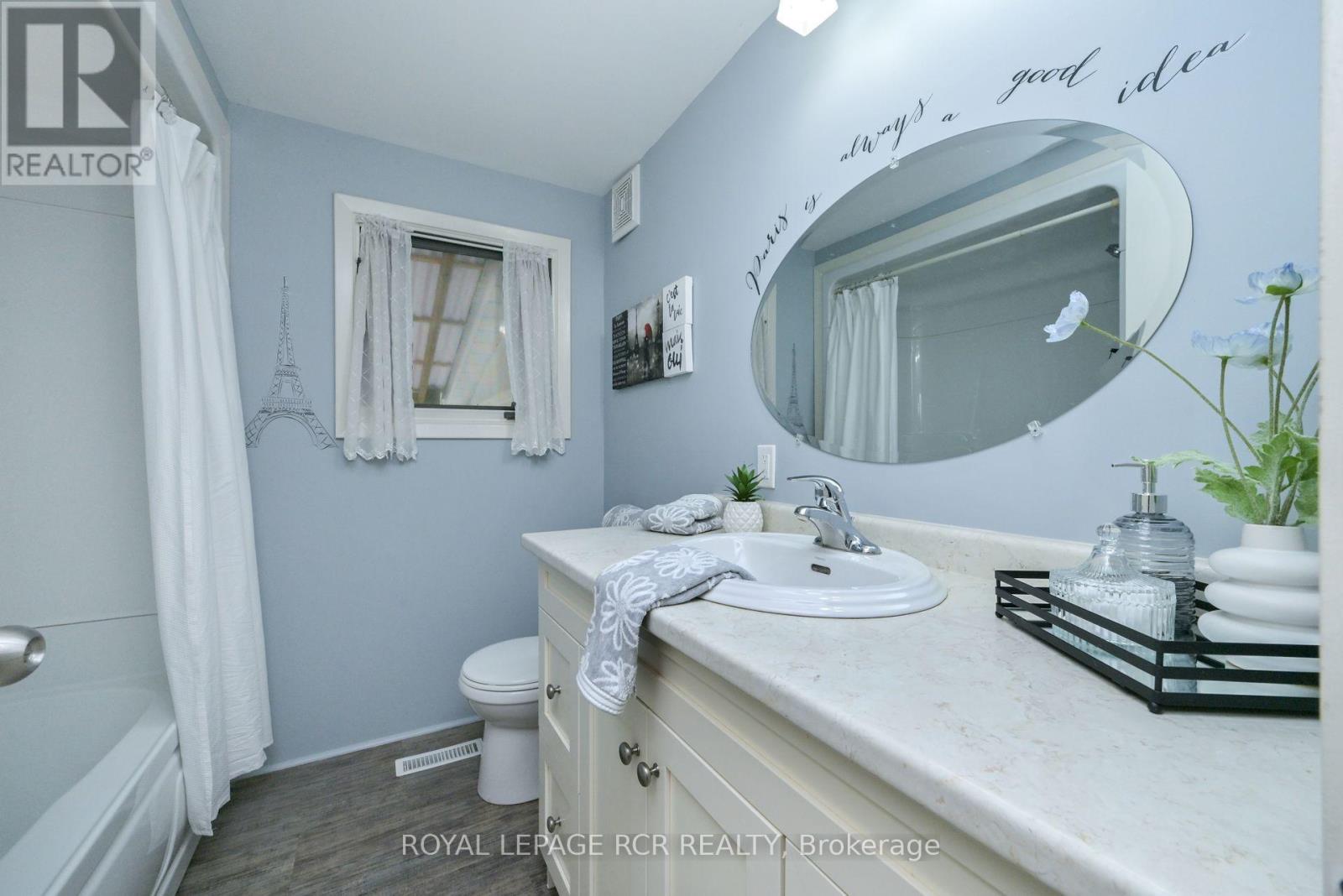 15 Carruthers Street S, Wasaga Beach, Ontario  L9Z 1K2 - Photo 17 - S12443000