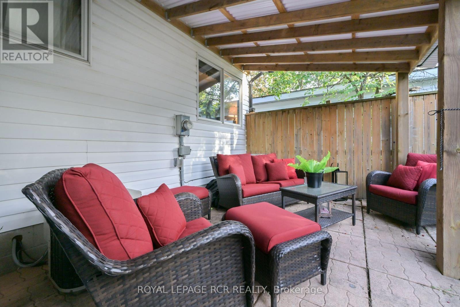15 Carruthers Street S, Wasaga Beach, Ontario  L9Z 1K2 - Photo 26 - S12443000
