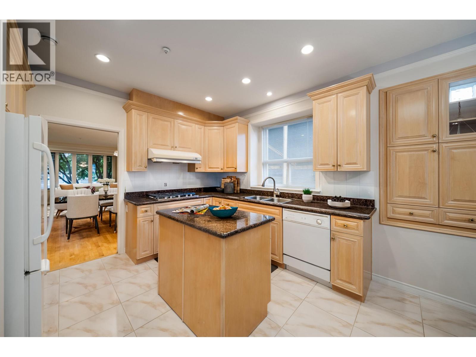 5470 Wales Street, Vancouver, British Columbia  V5R 3M8 - Photo 4 - R3054621