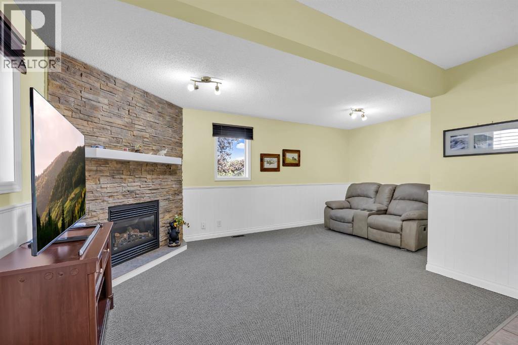 32 Rideau Close Sw, Airdrie, Alberta  T4B 1A6 - Photo 27 - A2251147